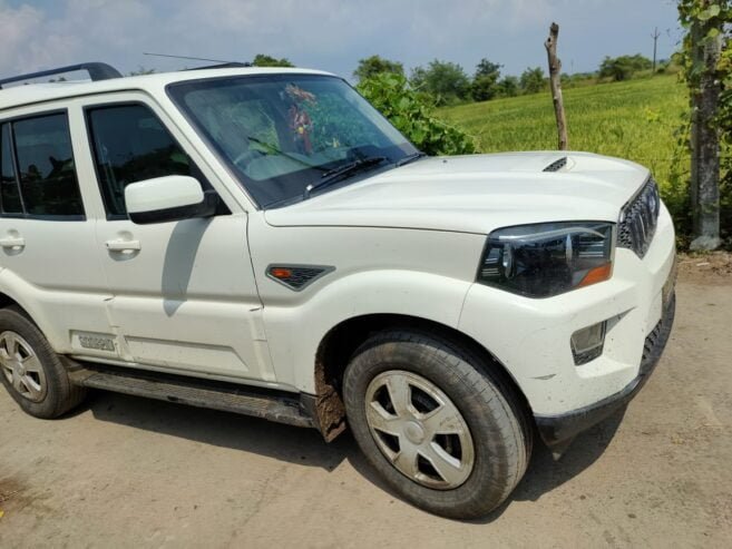 Mahindra Scorpio S6+