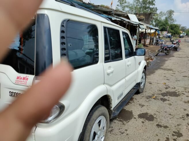 Mahindra Scorpio S6+