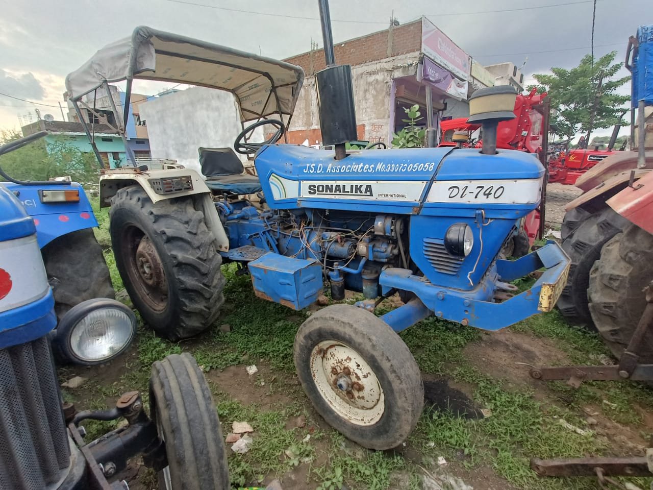 Sonalika 740
